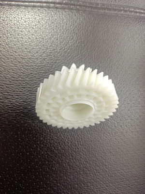 Custom White Gear Plastic Mould: professionele vervaardiging, fijn ontwerp
